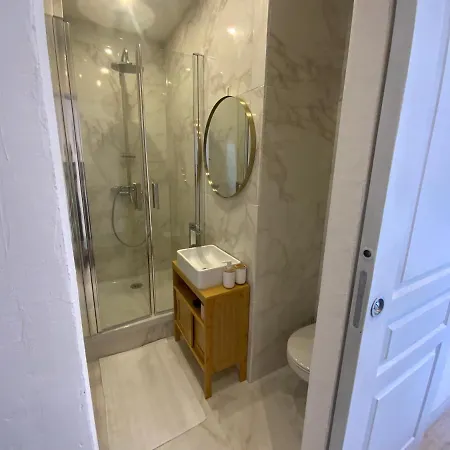 Apartment Le Suquet, Old Town, Center, 2 Appt, Public Parking *