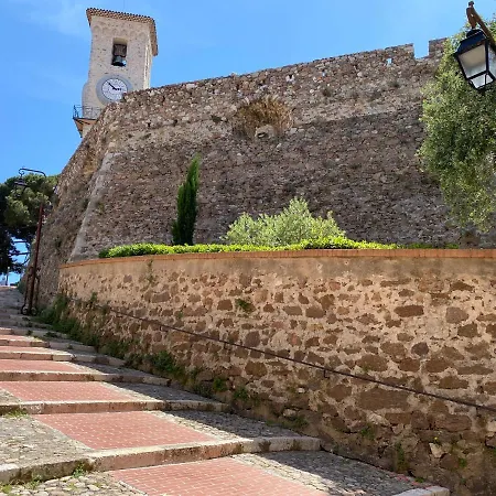 Le Suquet, Old Town, Center, 2 Appt, Public Parking Apartment *