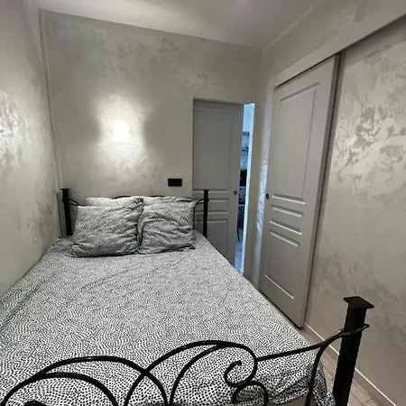 Le Suquet, Old Town, Center, 2 Appt, Public Parking * Cannes