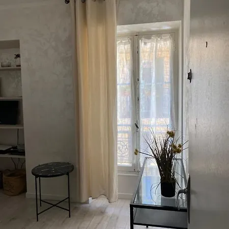 Le Suquet, Old Town, Center, 2 Appt, Public Parking Apartment Cannes
