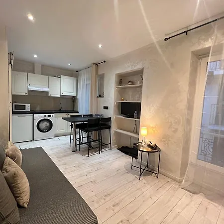 Le Suquet, Old Town, Center, 2 Appt, Public Parking *