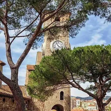 Apartment Le Suquet, Old Town, Center, 2 Appt, Public Parking